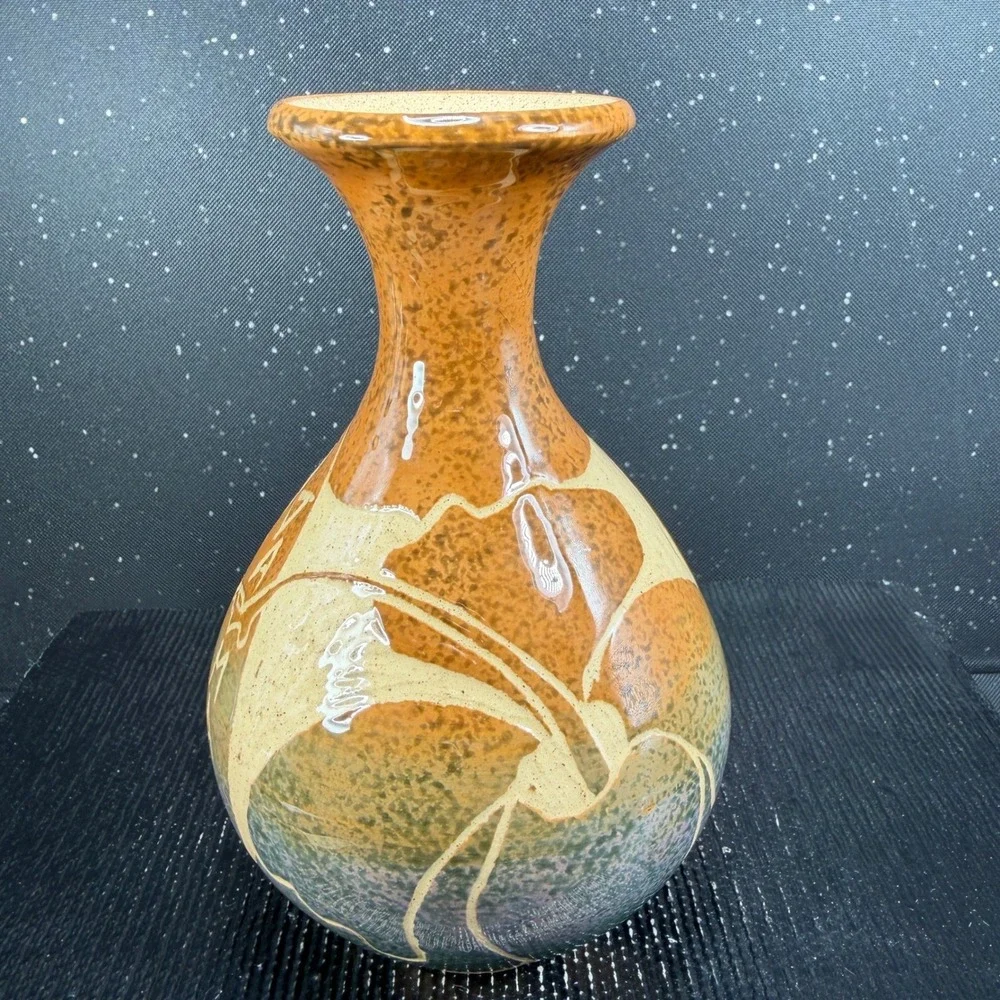 Frazer Signed Sgraffito Hummingbird Art Pottery Vase Ochre Green Purple 6 Inch